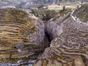 ColcaCanyonbridge500x375