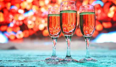 depositphotos_29832715-Three-glasses-champagne-or-white-wine-stand-in-snow