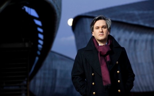 "Better in movement, like most interesting people!"