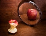 apple-core-in-mirror-anorexia-body-image-issues